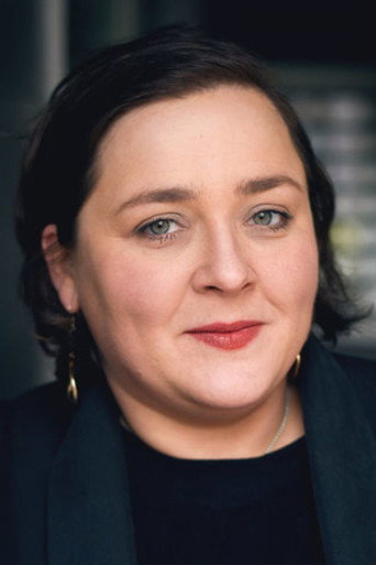 Portrait of Tina Pfurr