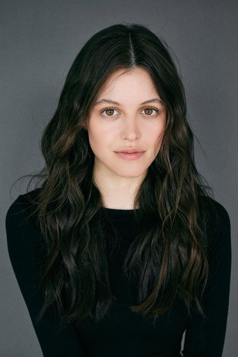 Portrait of Sara Waisglass