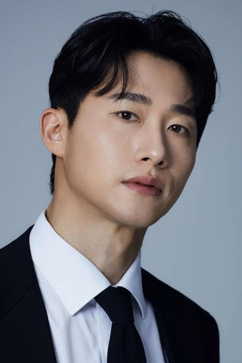 Portrait of Shin Sung-min