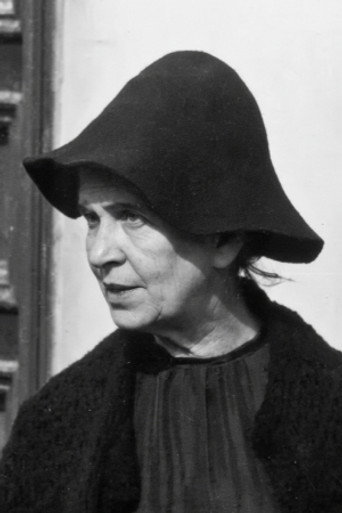 Portrait of Linda Gay