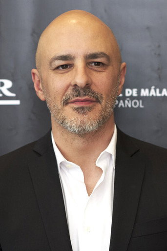 Portrait of Roberto Álamo