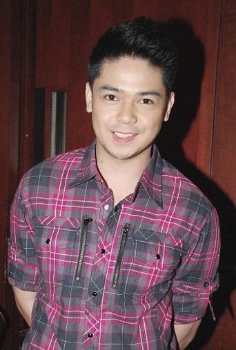 Portrait of Tyron Perez