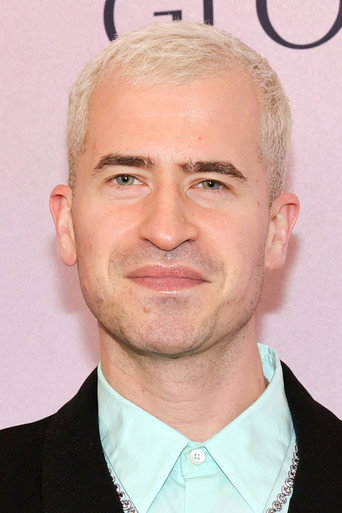 Portrait of Evan Ross Katz