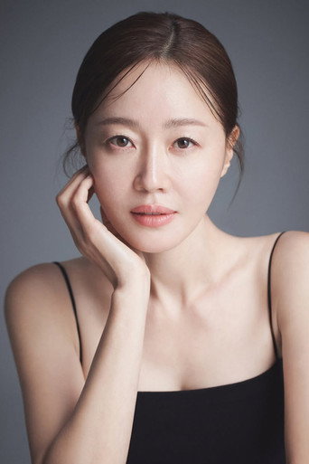 Portrait of Uhm Ji-won