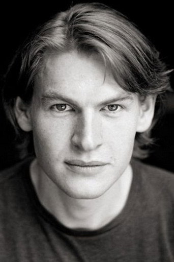Portrait of Thom Fell