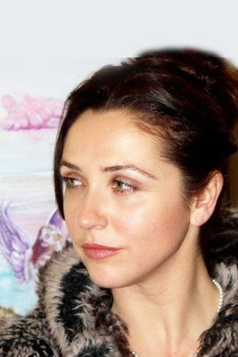 Portrait of Chloe Treend