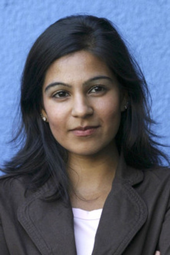 Portrait of Shabana Akhtar Bakhsh
