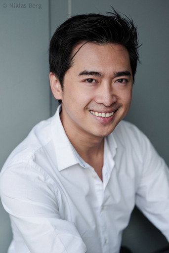 Portrait of Aaron Le