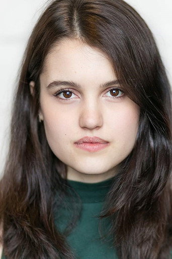Portrait of Chloé Sweetlove