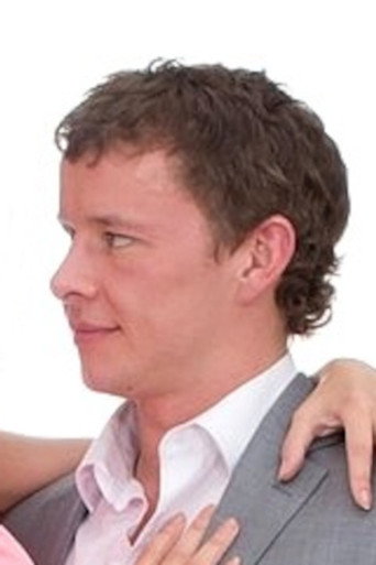 Portrait of Joe Tee