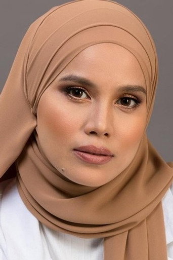 Portrait of Nadiya Nisaa