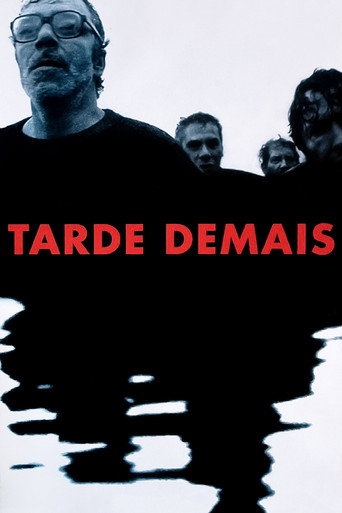 Poster for Tarde Demais