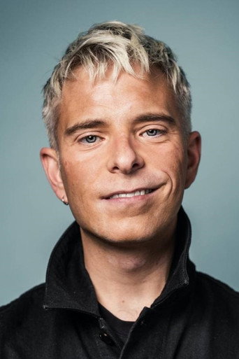 Portrait of Drew Elliott