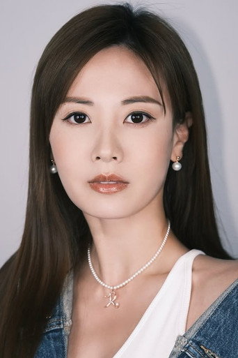 Portrait of Rebecca Zhu Chenli