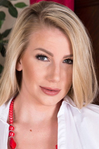 Portrait of Danielle Maye
