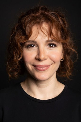 Portrait of Aylin Kontente
