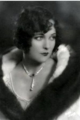 Portrait of Anielka Elter