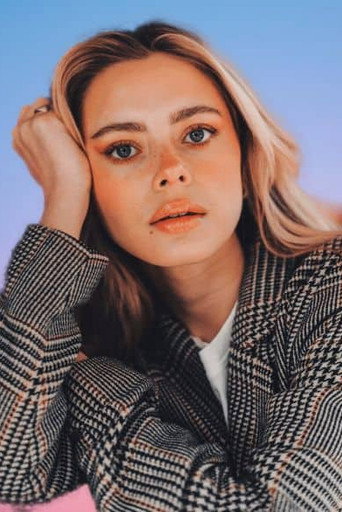 Portrait of Elli Rhiannon Müller Osborne