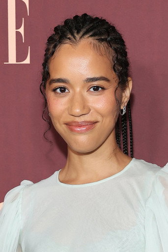 Portrait of Jasmin Savoy Brown