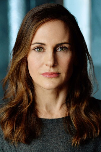 Portrait of Deborah Puette