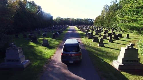 Les Croque-morts scene 6