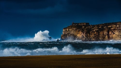 100 Foot Wave scene 3