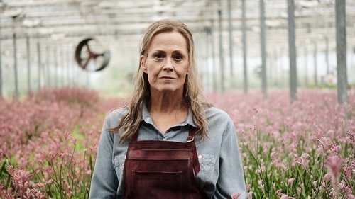 The Lost Flowers of Alice Hart scene 8