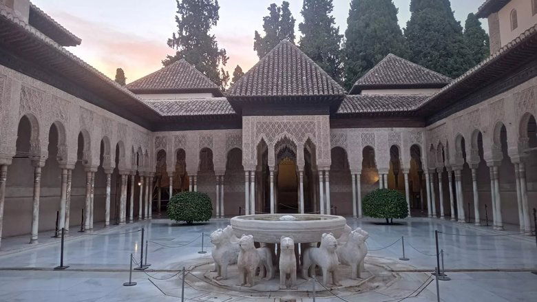Backdrop image for movie Alhambra, the treasure of the last sultanate of Spain