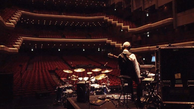 Backdrop image for movie In the Court of the Crimson King: King Crimson at 50