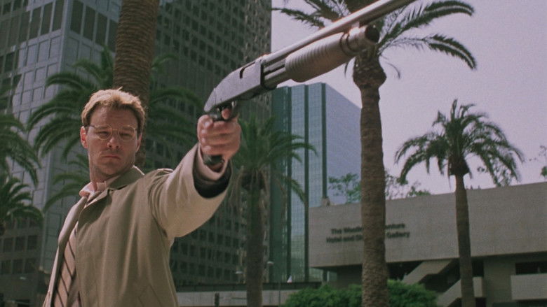 Backdrop image for movie The Hidden