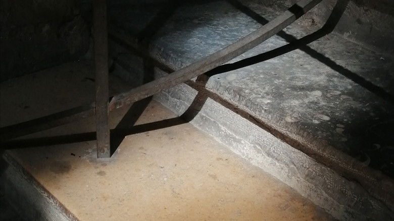 Backdrop image for movie Golden Chains