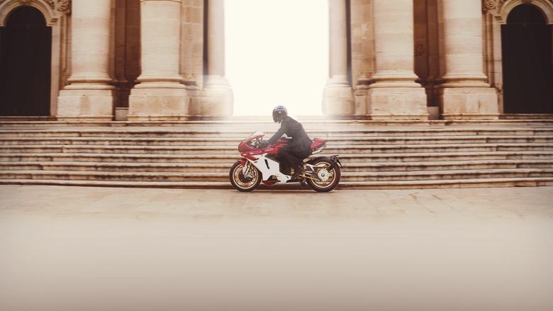Backdrop image for movie Beauty Is Not a Sin