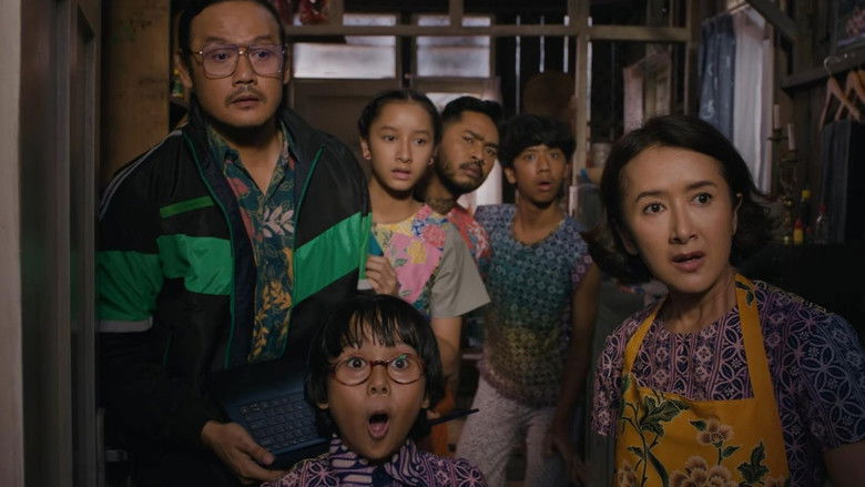 Backdrop image for movie Keluarga Super Irit