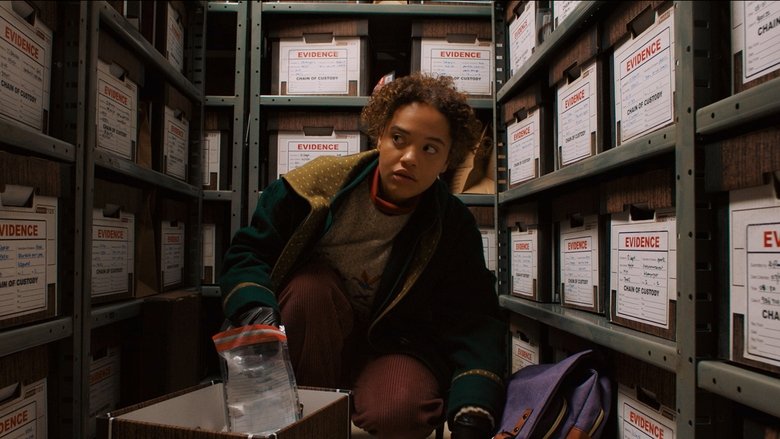 Backdrop image for movie Susie Searches