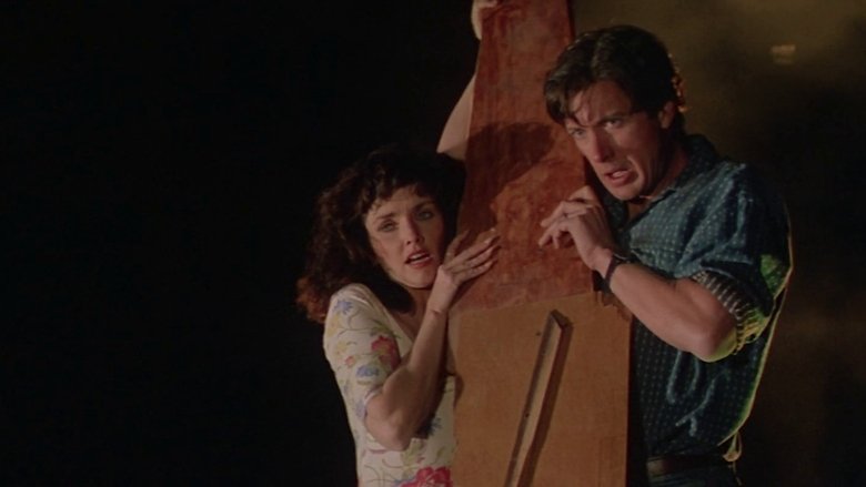 Backdrop image for movie Sundown: The Vampire in Retreat