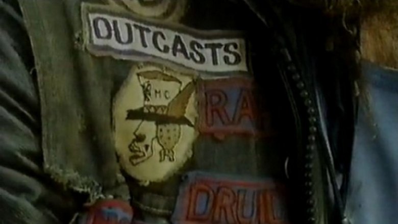 Backdrop image for movie The Outcasts