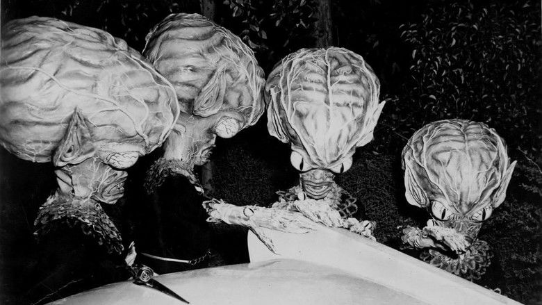 Backdrop image for movie Invasion of the Saucer-Men