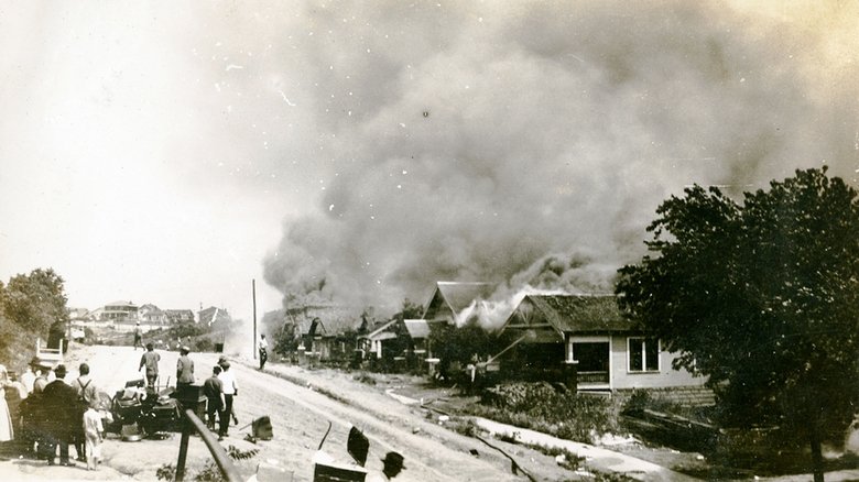 Backdrop image for movie Dreamland: The Burning of Black Wall Street