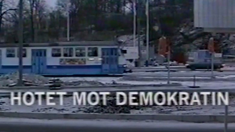 Backdrop image for movie Hotet Mot Demokratin - om Göteborgskravallerna 2001