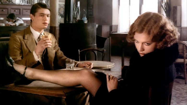 Backdrop image for movie Violette Nozière