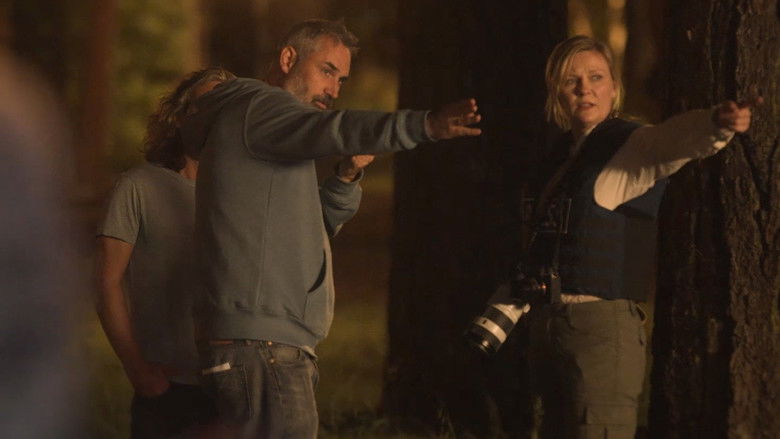 Backdrop image for movie Torn Asunder: Waging Alex Garland's Civil War