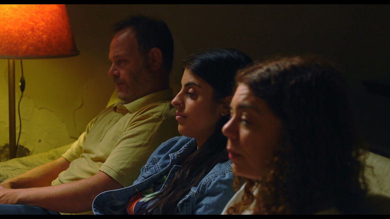 Backdrop image for movie Familiar