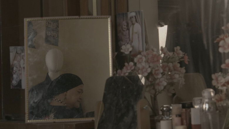 Backdrop image for movie Malisbong 50