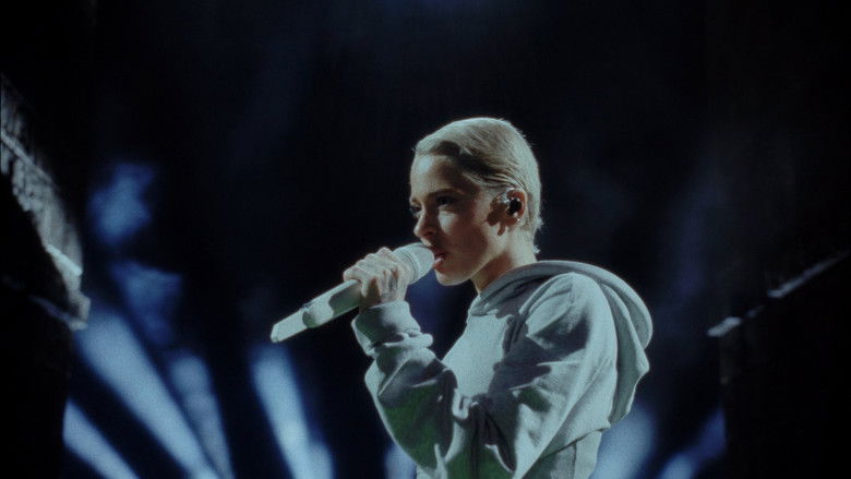 Backdrop image for movie TINI: Un mechón de pelo