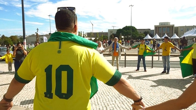 Backdrop image for movie Dentro, fora do Brasil
