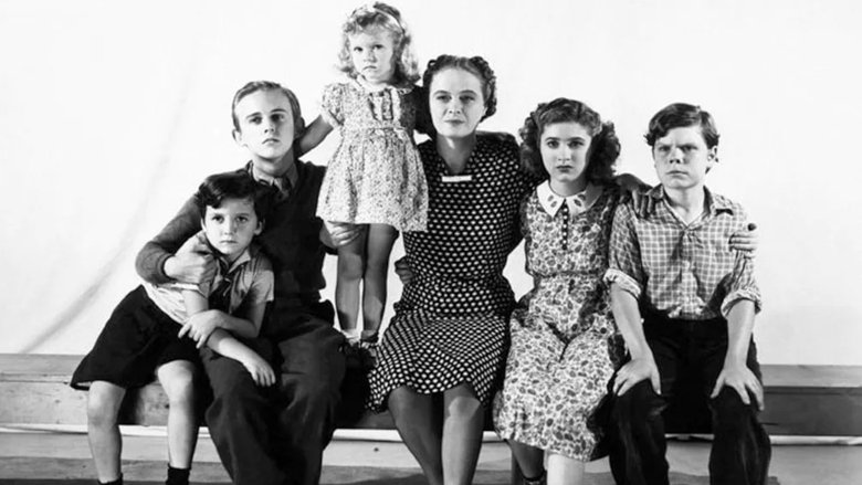 Backdrop image for movie Five Little Peppers And How They Grew