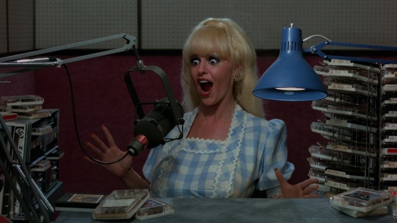 Backdrop image for movie Beneath the Valley of the Ultra-Vixens