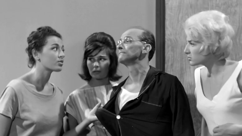Backdrop image for movie Three Ladies and me