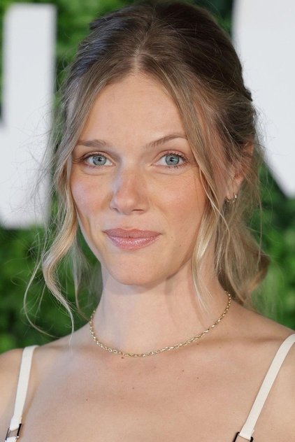 Tracy Spiridakos Tracy Spiridakos