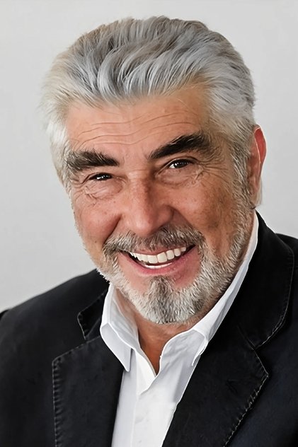Erdal Özyağcılar Erdal Özyağcılar